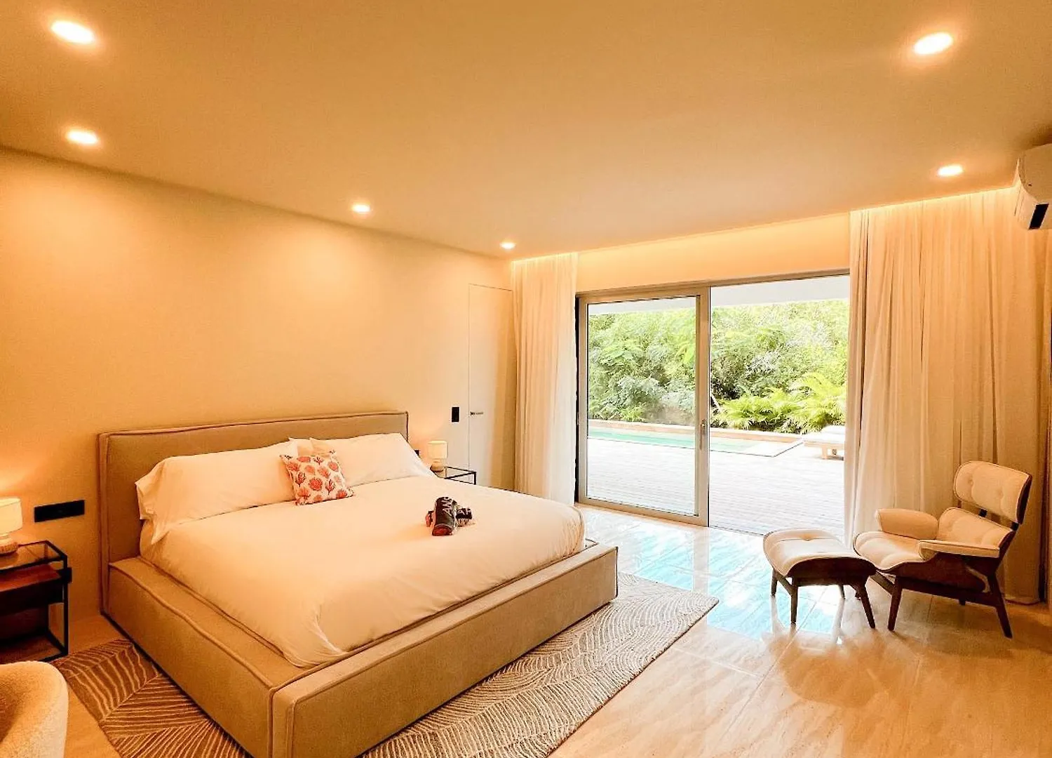 Aparthotel Aura Anse Marcel 0*,