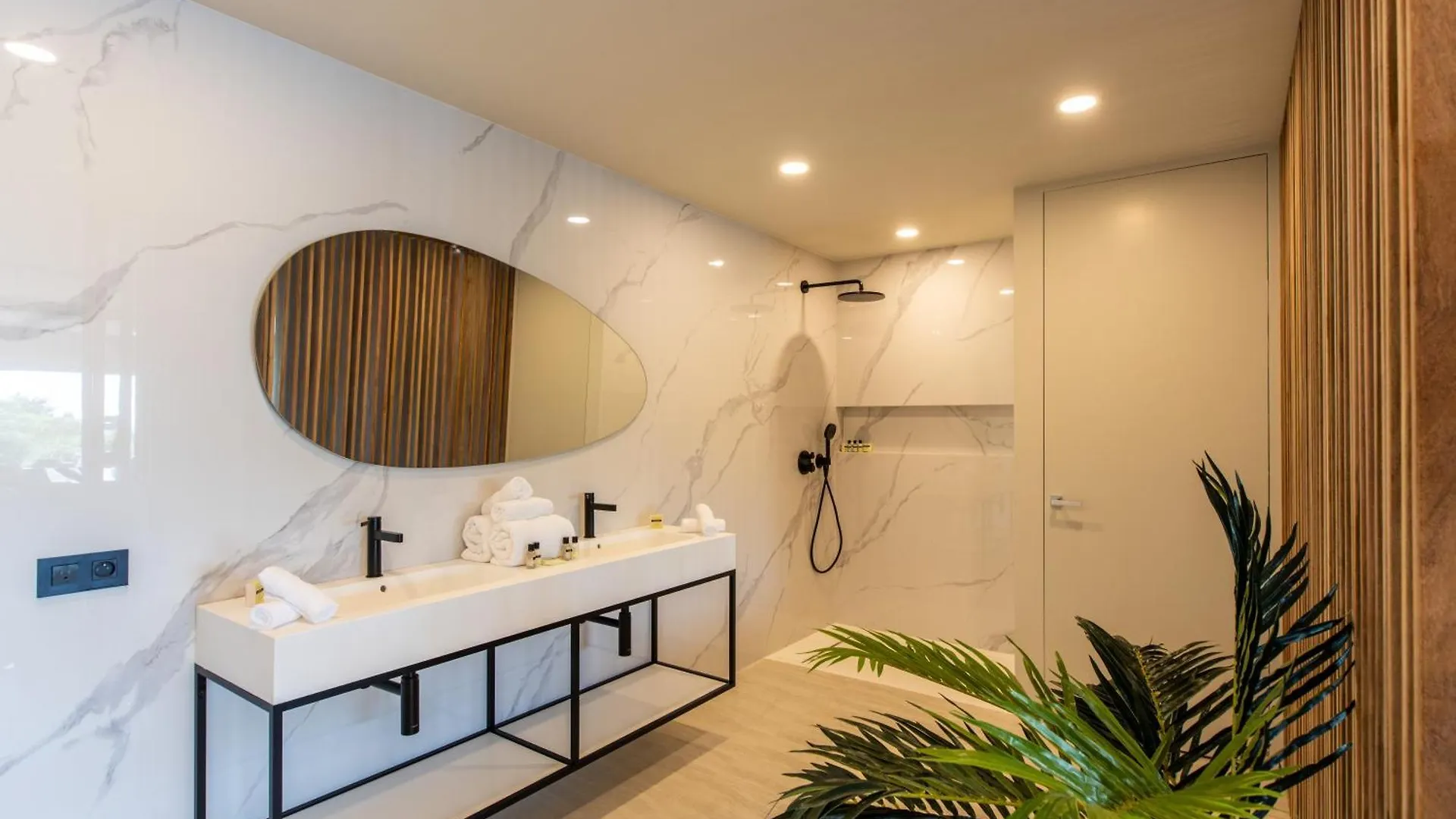 Aparthotel Aura Anse Marcel